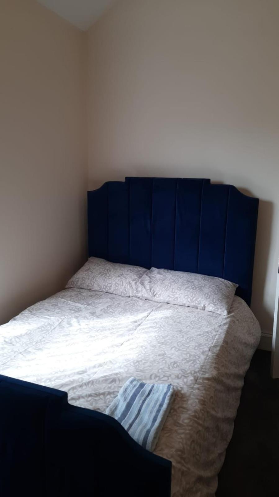 Lovely Bedroom With Shared Kitchen & Bathroom Free Parking Walsall Exteriör bild