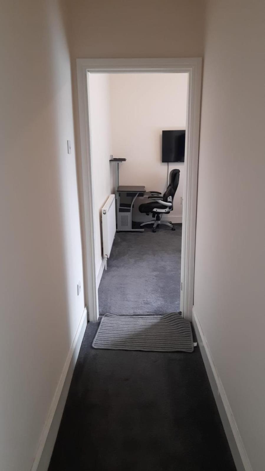 Lovely Bedroom With Shared Kitchen & Bathroom Free Parking Walsall Exteriör bild
